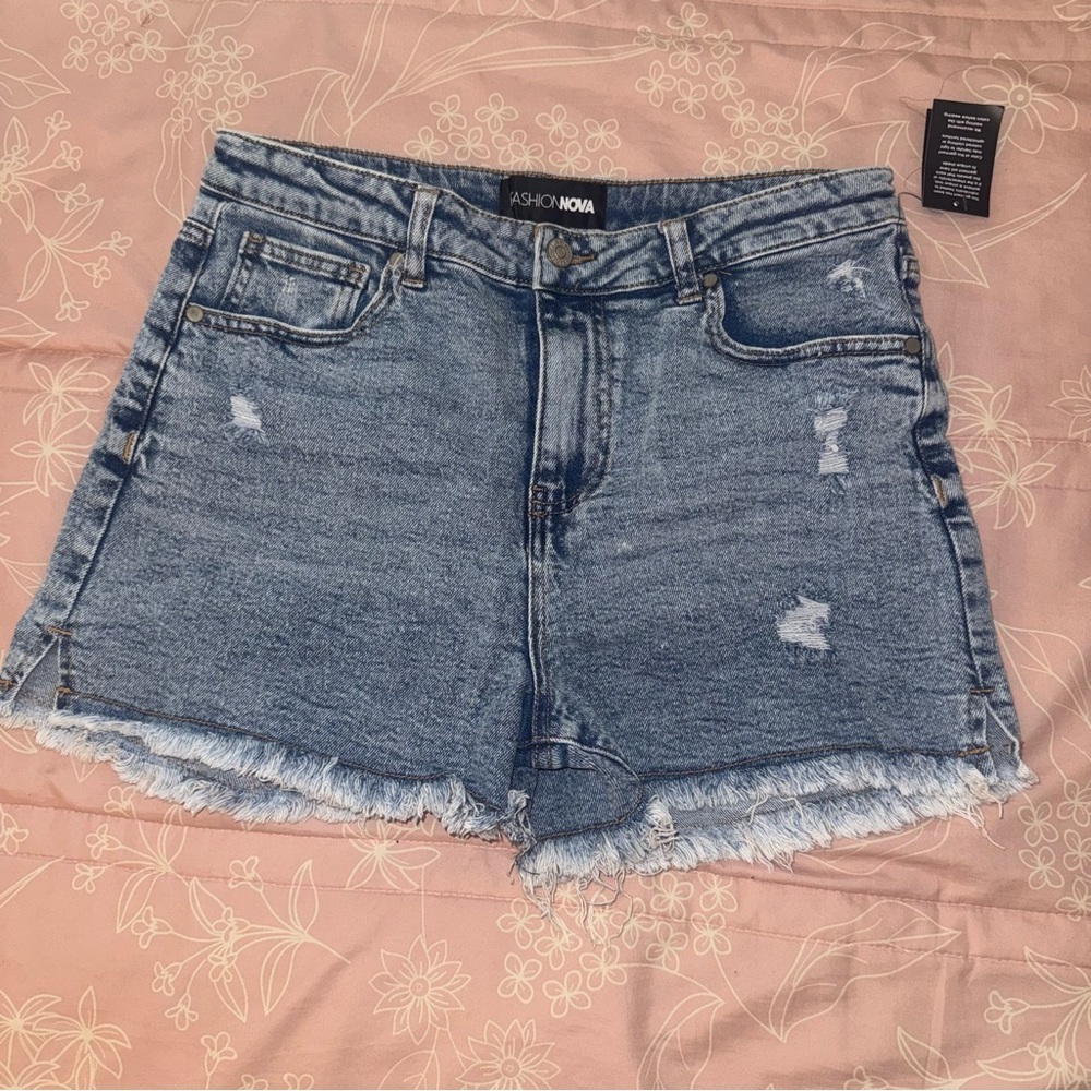 Fashion nova cut off short shorts NWT 9